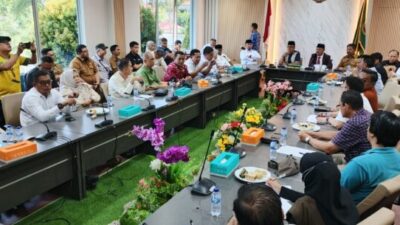 DPRD Batam gelar Rapat Dengar Pendapat (RDP) terkait ledakkan kapal MT Federal II di DPRD Batam, Selasa (28/10/2025).