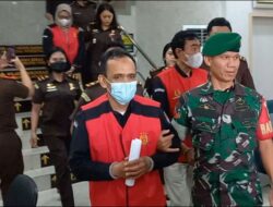 Dugaan Korupsi KPU Karimun: 4 Orang Ditahan Jaksa, Dua Diantaranya Pasutri