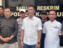 Keluarga Eks Sekretaris KPU Karimun Datangi Mapolres, Minta Kejelasan Kasus Tanjung