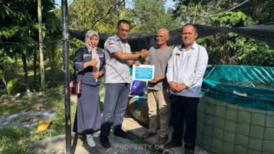PT Timah Tbk Salurkan Bantuan Bioflok dan Bibit Ikan Nila ke Kelompok Usaha Masyarakat di Karimun 