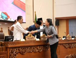 Amsakar Hadiri Paripurna DPRD Batam, Bahas Laporan Reses hingga Ranperda Adat Melayu