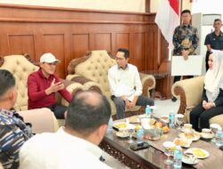 Amsakar-Li Claudia Salurkan Bantuan Rp4,8 M, Wagub Aceh Titip Salam untuk Warga Batam