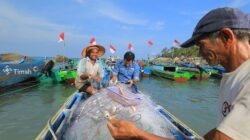 Komitmen Sejahterakan Nelayan, PT Timah Rutin Kucurkan Bantuan ke Masyarakat Nelayan di Wilayah Operasional 