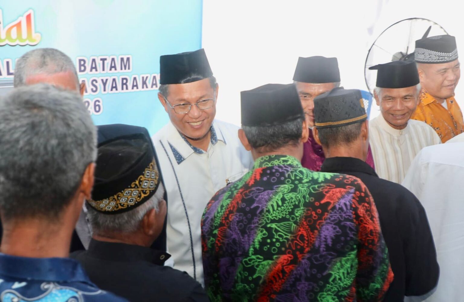 Sekda Batam, Firmansyah, menghadiri halalbihalal bersama tokoh masyarakat Galang, Kamis (9/4/2026). HUMAS DISKOMINFO BATAM