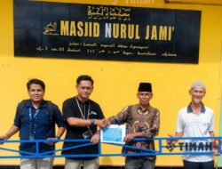 CSR PT Timah Tbk Beri Bantuan Tenda untuk Masjid Nurul Jami’ di Karimun