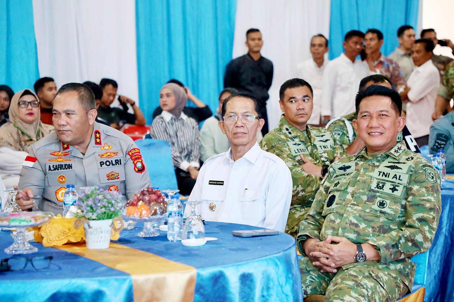 Wali Kota Batam, Amsakar Achmad, bersama Kapolda Kepri, Irjen Asep Safrudin, dan Komandan Kodaeral IV Laksamana Muda TNI Berkat Widjanarko, saat menghadiri peresmian operasional 1.061 KDKMP secara daring, Sabtu (16/5/2026). HUMAS DISKOMINFO BATAM / RUMAWI