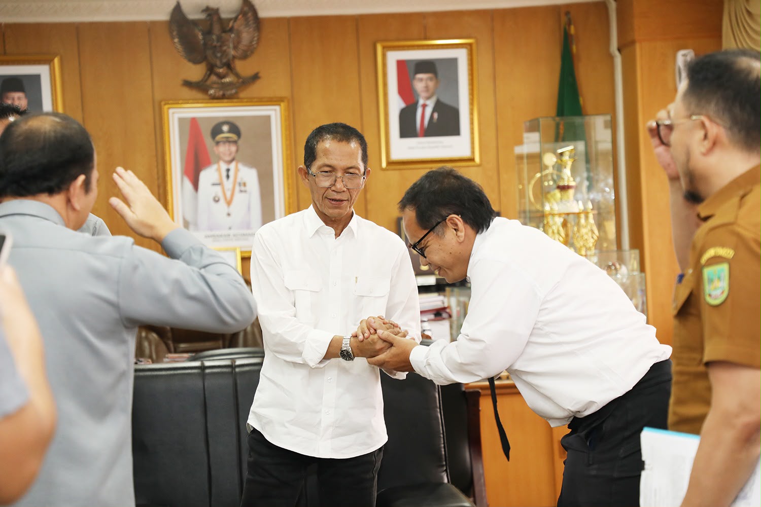 Wali Kota Batam, Amsakar Achmad, menerima audiensi Kemenkum Kepri di Kantor Wali Kota Batam, Selasa (14/7/2026). HUMAS DISKOMINFO BATAM