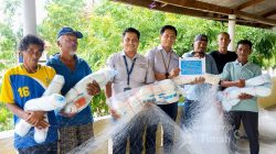 PT Timah Beri Bantuan Jaring Ikan ke 30 Nelayan di Kundur