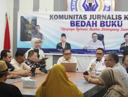 Diselenggarakan KJK, Tujuh Doktor Hadiri Bedah Buku ‘Menjaga Nurani’ Karya Wartawan Senior Ridarman Bay