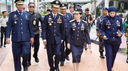 Wali Kota Batam, Amsakar Achmad, bersama Wakil Wali Kota Batam, Li Claudia Chandra, menghadiri Upacara Peringatan Harhubnas Tingkat Kota Batam 2026 di Dataran Engku Putri, Batam Centre, Senin (21/9/2026). HUMAS DISKOMINFO BATAM