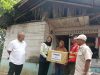 PT AAP Salurkan 25 Paket Sembako ke Warga Teluk Lekop Secara Door to Door 